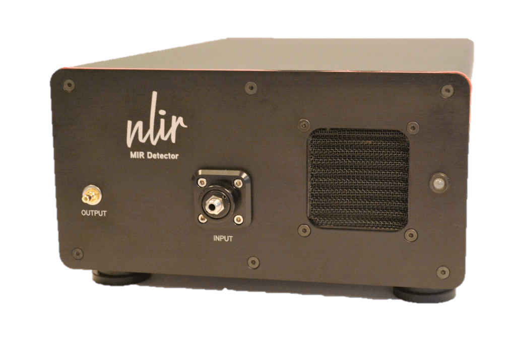 NLIR D2250  10GHz 超快窄带单波长红外探测器 2.2-5.0um 34ps