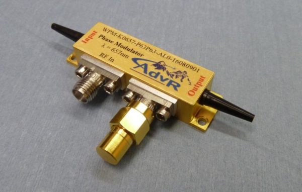 KTP波导高功率光纤耦合相位调制器 397-1064nm (3dB带宽5或10GHz)
